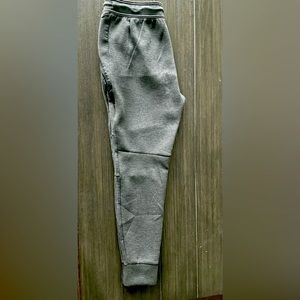 American Eagle AE 24/7 Good Vibes Jogger  (charcoal heather grey) size small!